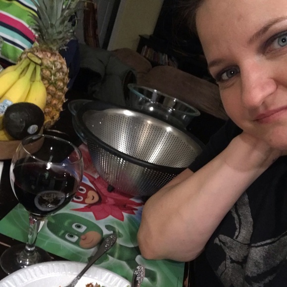 Meet your Posher, Allie - Picture 1 of 1